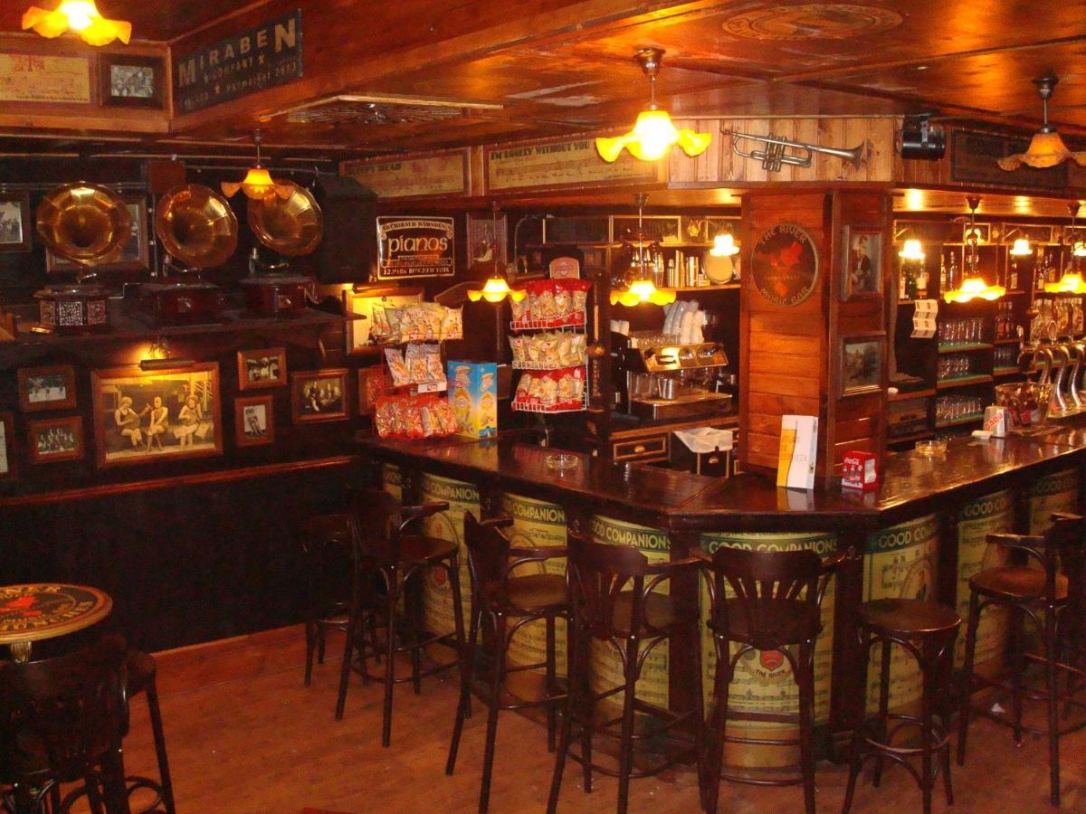 Hostal Restaurante Baraka Alagón 外观 照片